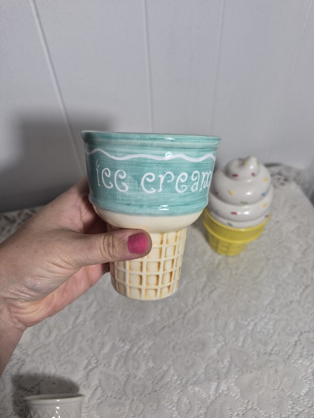 3 Ceramic Ice Cream Cones - Picture 9 of 16